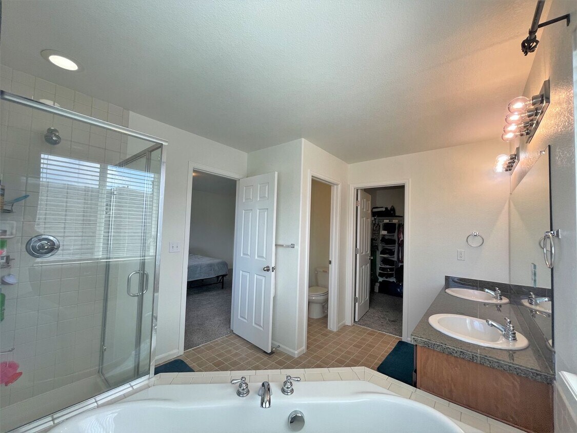 Photo - 11850 Kalmath Way