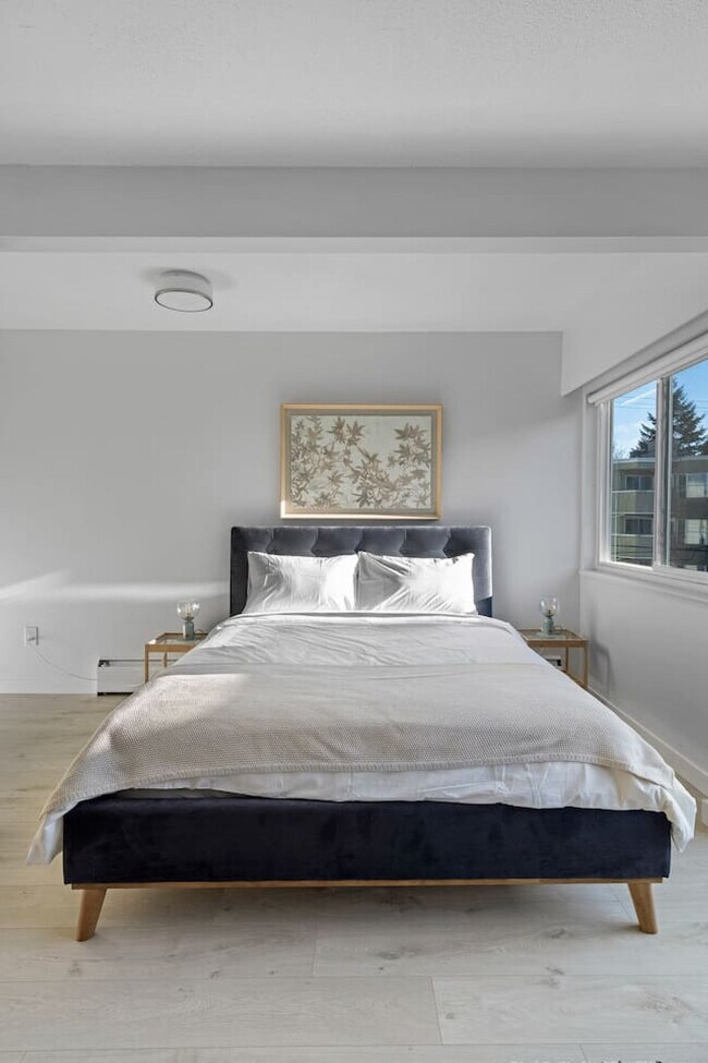 Photo du bâtiment - 1550 W 11th Ave
