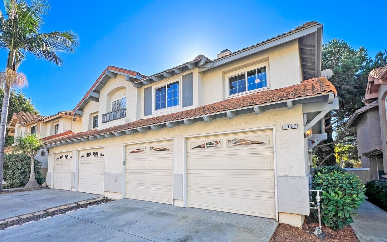 Primary Photo - Welcome to Promenade Place in Vista, CA!