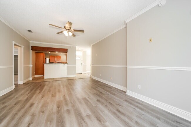 Building Photo - 3827 Union Pacific Dr W