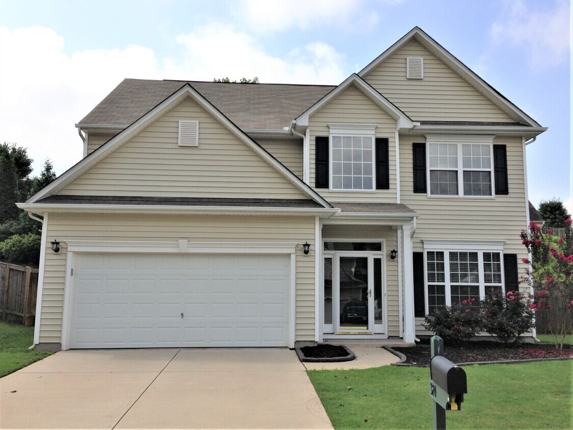 324 Highgate Circle House Rental in Greer, SC
