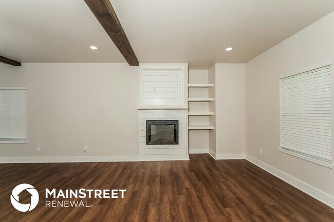 Building Photo - 337 Grove St