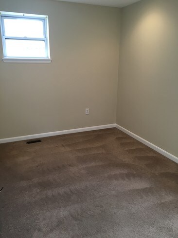 Building Photo - 1734 S Charles St