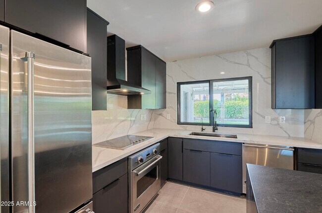 Foto del edificio - 5324 E Hillery Dr