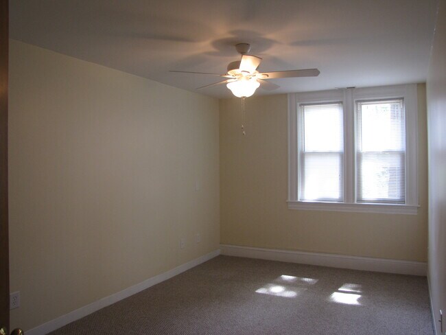 Foto del edificio - 111 Woodland St