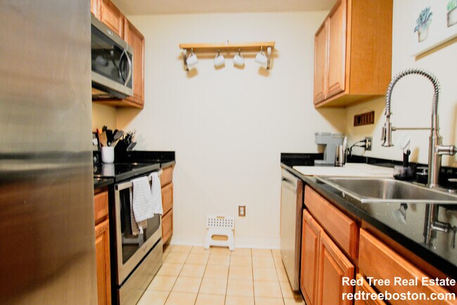 Foto del edificio - 276 Chestnut Hill Ave