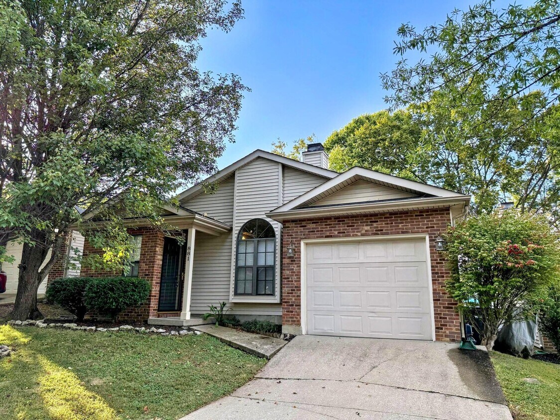 Foto principal - 881 Revere Run Dr