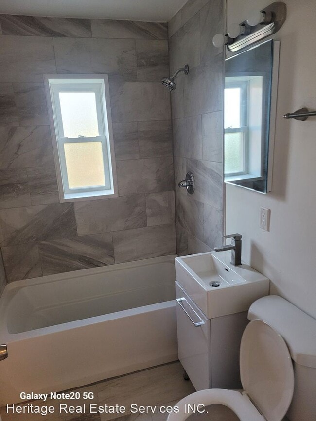 Building Photo - 3 br, 2.5 bath House - 2559 W. 12th S Ave.,