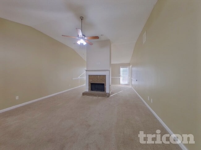 Building Photo - 159 Peachtree Glen Dr