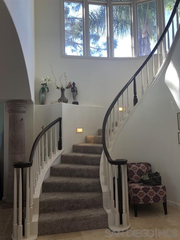 Foto del edificio - 7709 Ivanhoe Ave