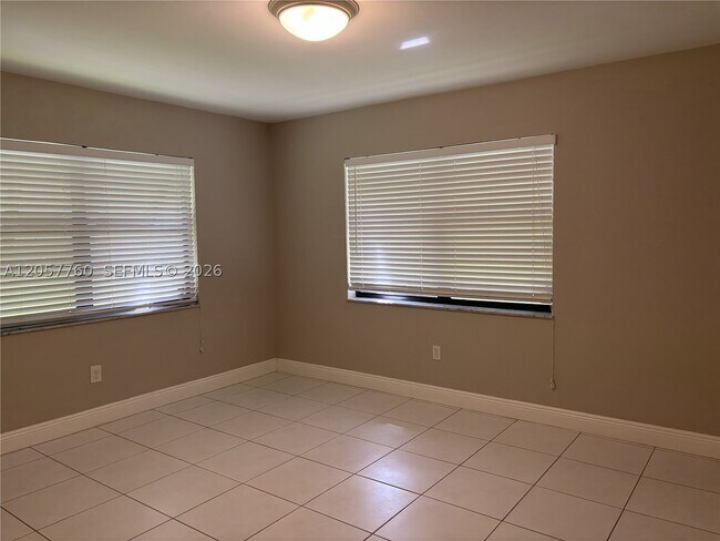 Foto del edificio - 7965 SW 86th St