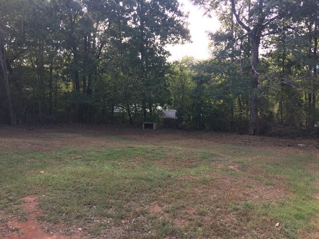 Building Photo - Large House in Rosemont Park $1,195