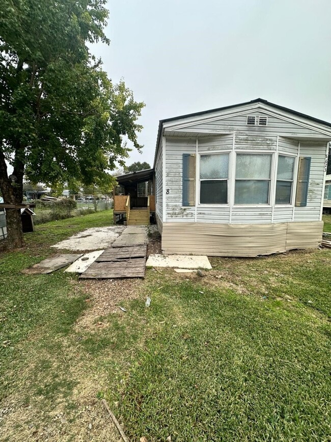 Building Photo - 8623 Bloombury Ln