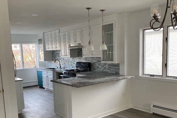 Updated, bright, open kitchen - 180 Lake Ave