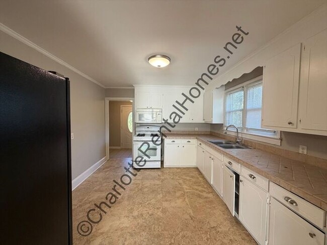 Foto del edificio - Nice ranch home in Concord