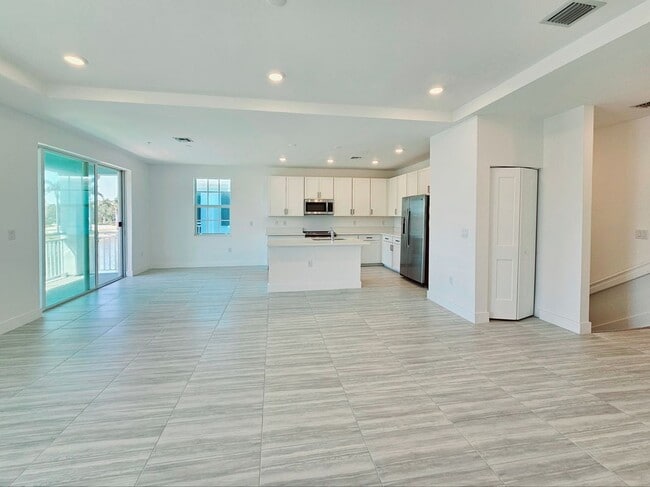 Building Photo - 26330 Coco Cay Cir