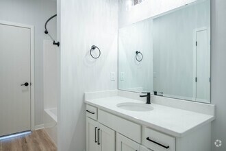 1BR, 1BA -795SF - Two Points Crossing