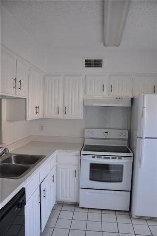 Foto del edificio - 5630 Spring Valley Rd