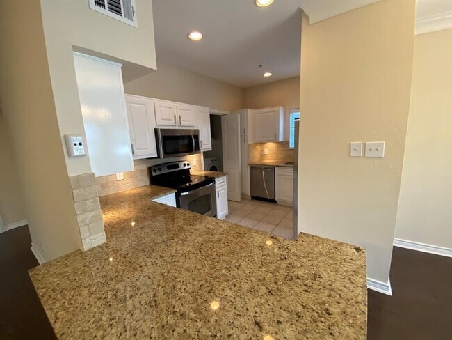 Foto del edificio - 2350 Westcreek Ln