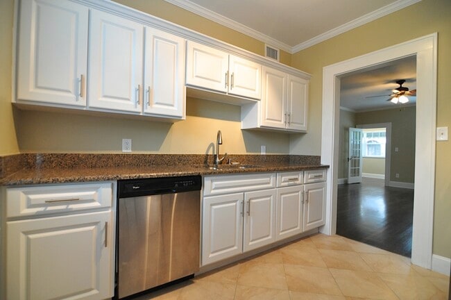 Building Photo - 1407 S Bay Villa Pl
