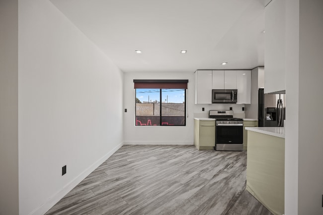 Building Photo - 5667 La Mirada Ave