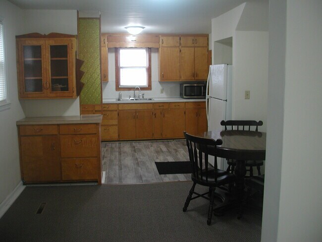 Foto del edificio - 241 E Ronning Ave