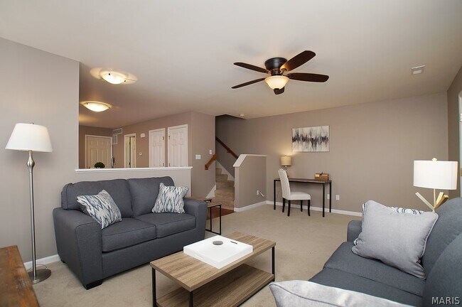 Foto del edificio - 307 Shady Rock Ln