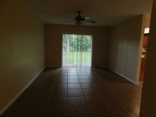 Foto del edificio - 219 Buttonwood Ave