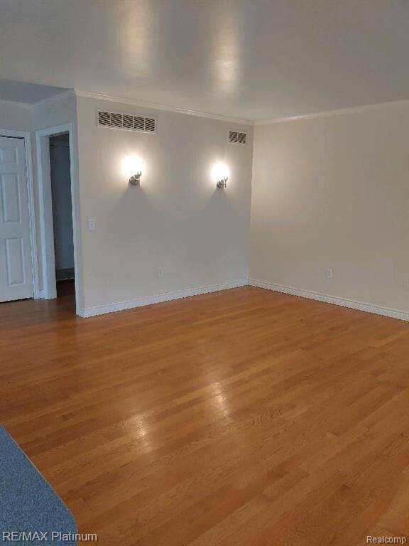 Building Photo - 481 Village Oaks Ct