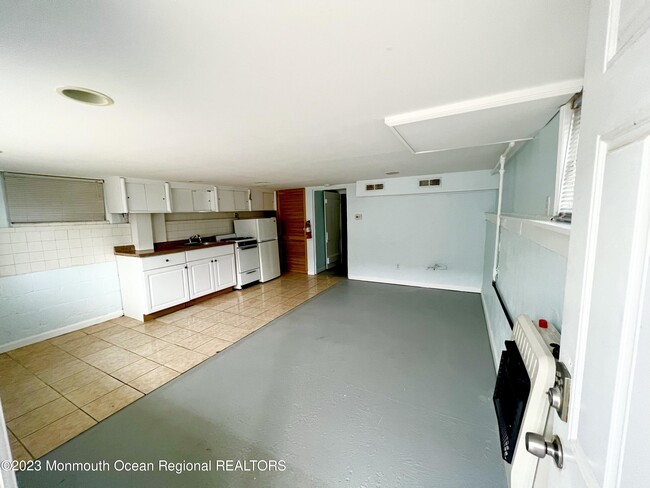 Building Photo - 1313 Ocean Terrace