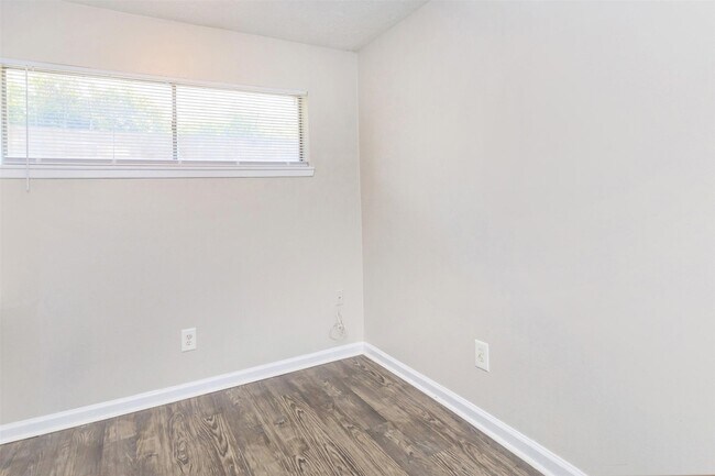 Foto del edificio - 8271 Stone St