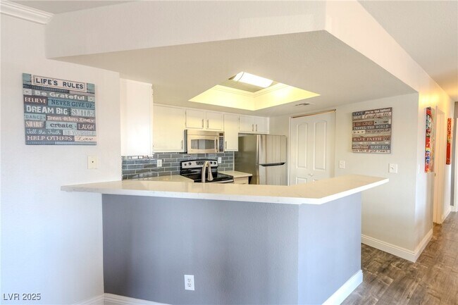 Foto del edificio - 8600 W Charleston Blvd