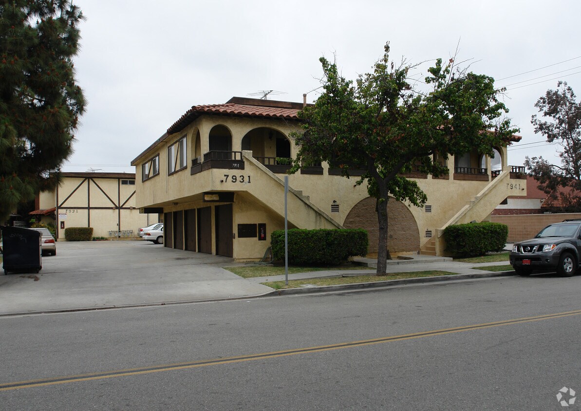 Building Photo - 7931-7941 Holt Ave