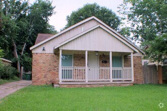 Building Photo - 8241 Glenview Dr