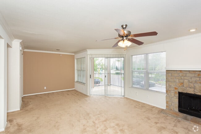 1BA, 1BR - 701 SF - The Crossings Apartments