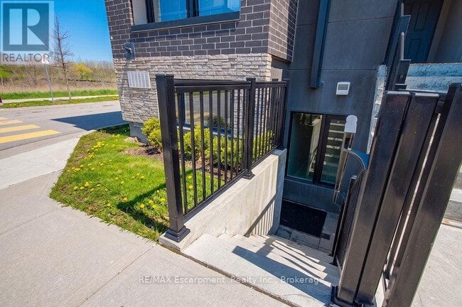 Building Photo - 1127 Cooke Blvd.