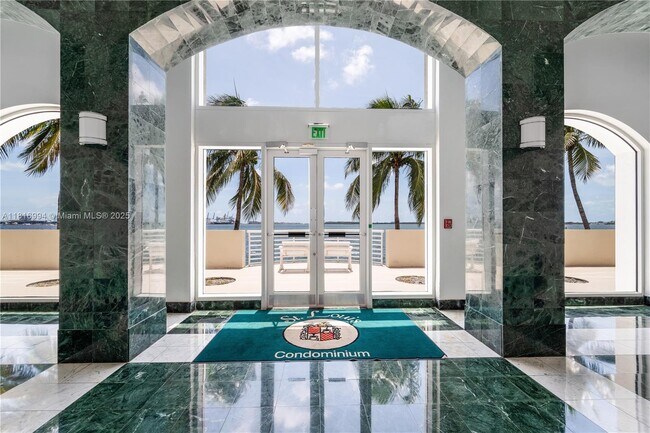 Foto del edificio - 800 Claughton Island Dr