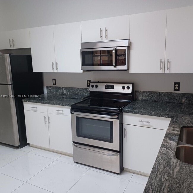 Building Photo - 4118 Forest Dr