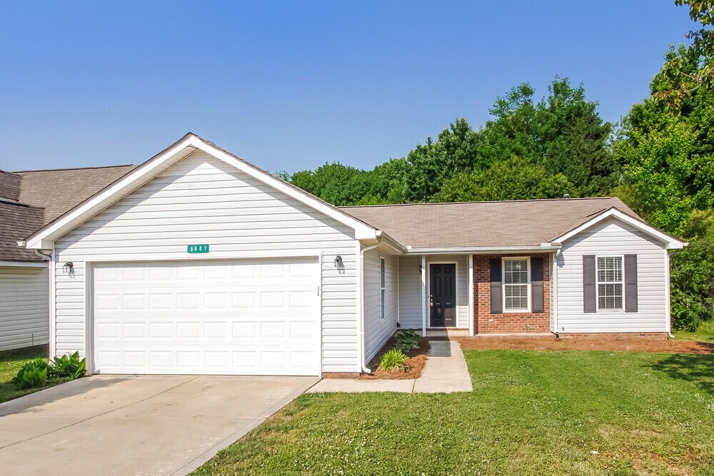 Primary Photo - 6007 Brick Landing Dr