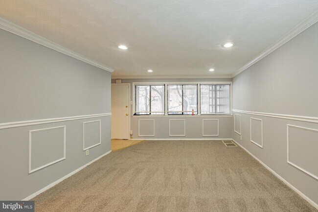 Building Photo - 3928 Stone Gate Dr