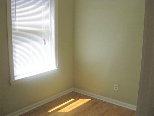 Foto del edificio - 3638 W Diversey Ave