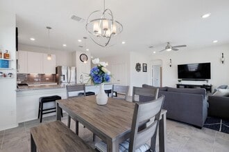 Building Photo - 1209 Backcountry Dr