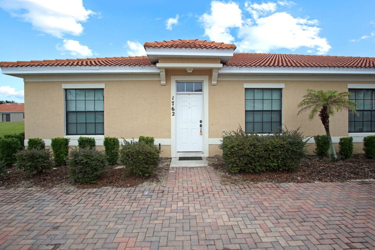 Townhome in Poinciana now available! House Rental in Poinciana, FL
