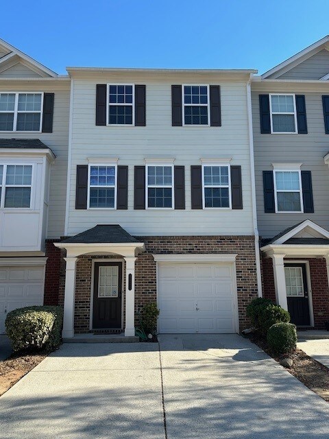 Foto principal - 6771 Blackstone Pl