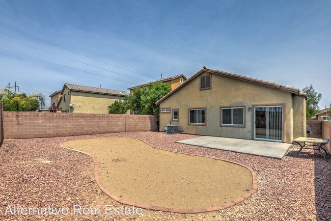 Foto del edificio - 3 br, 2 bath House - 6333 Legend Falls Street