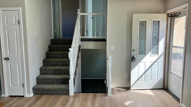 Foto del edificio - 715 Saratoga Dr