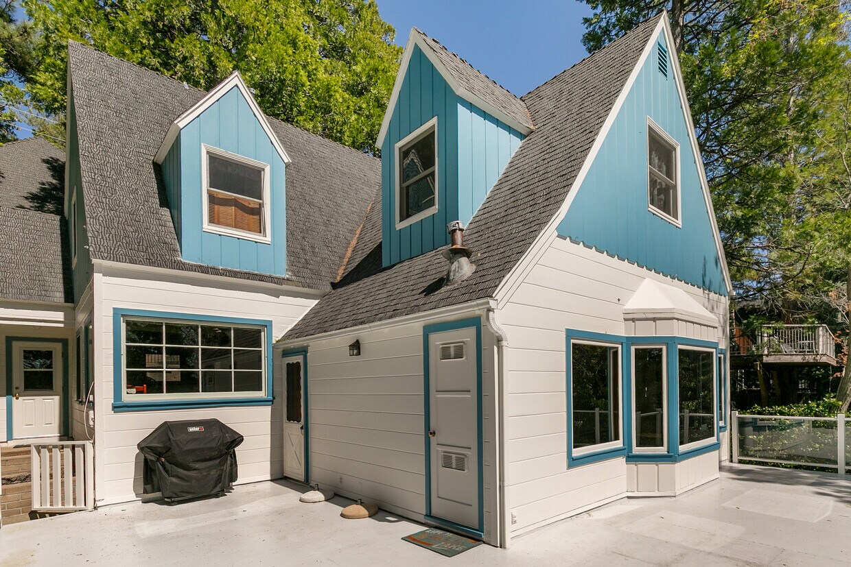 Foto principal - 244 John Muir Rd
