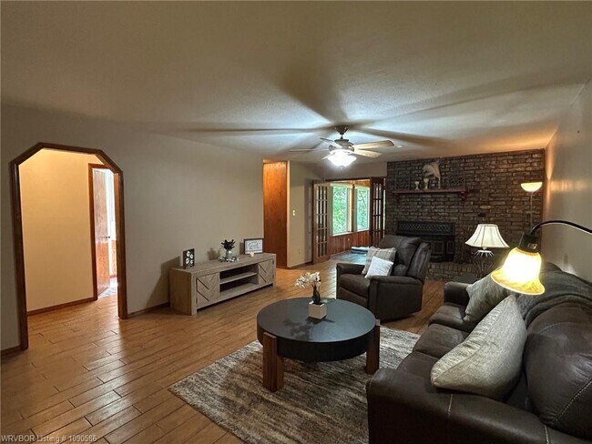 Building Photo - 17793 Orchard Ln