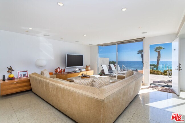 Foto del edificio - 22548 Pacific Coast Hwy