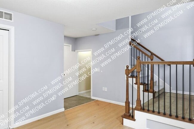 Foto del edificio - 9140 Greenspire Dr